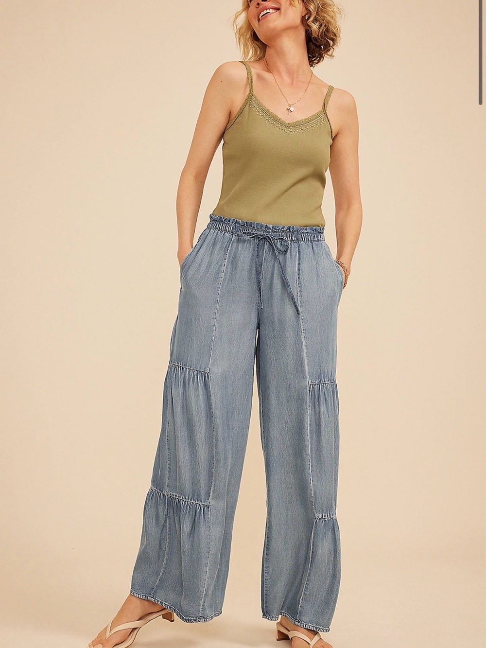 Lightwash Tiered Wide-Leg Pants - Blue